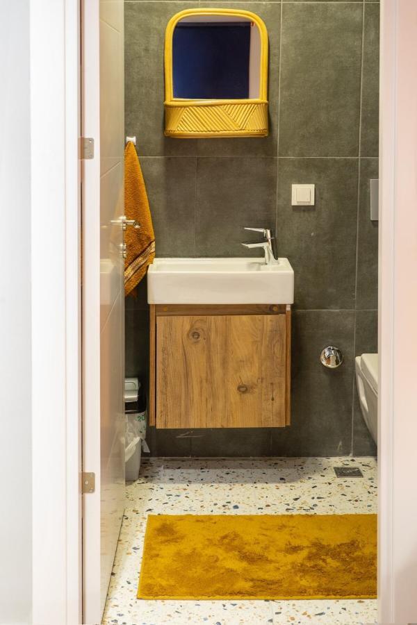 Cosy Flat With A Garden In Central Kadikoy Istanbul Bagian luar foto