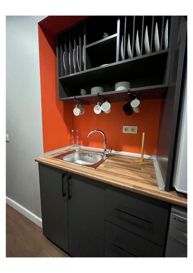 Cosy Flat With A Garden In Central Kadikoy Istanbul Bagian luar foto
